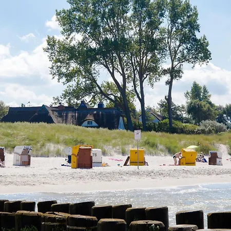 Lütthus Сasa de vacaciones Ahrenshoop